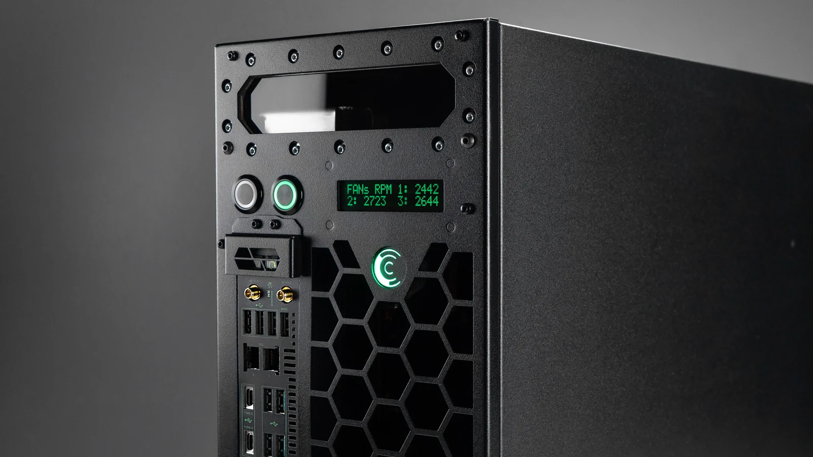 Comino GRANDO deskside workstation chassis